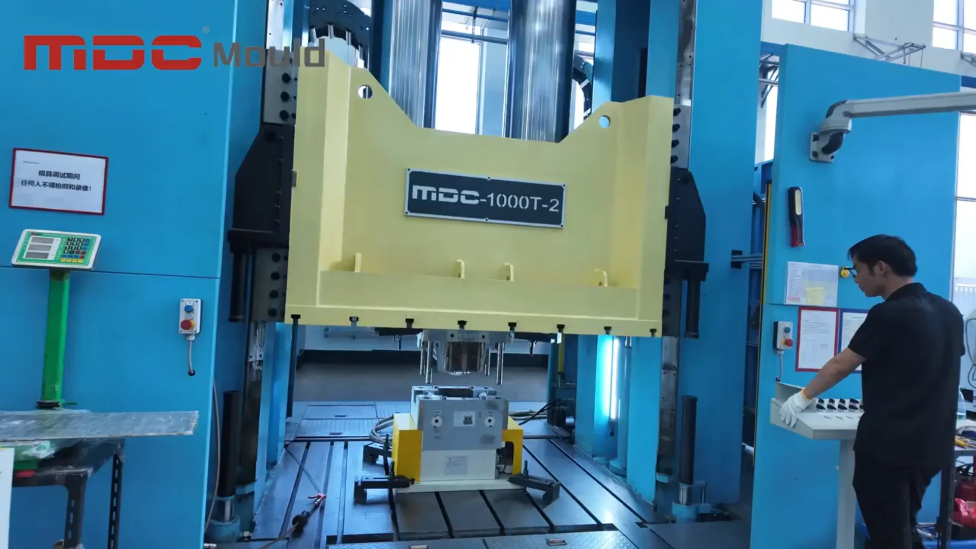 Metalografía y Tratamiento Térmico de Moldes | Moldes de Compresión &amp; Moldes Compuestos